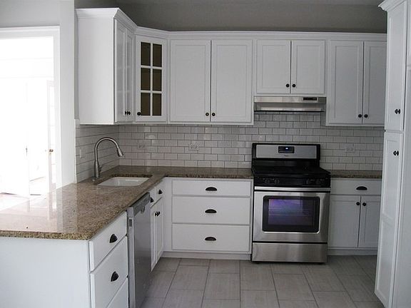 3rd image of 333 S Waiola Ave
