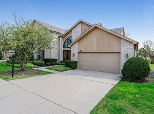729 Laburnum Dr #406, Northbrook, IL 60062