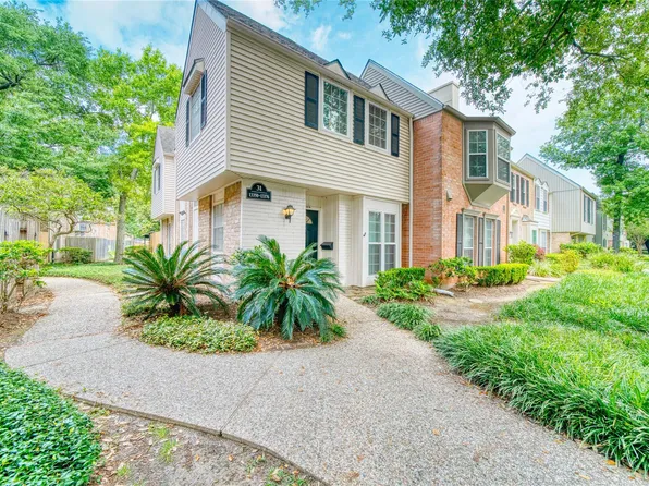 13376 Trail Hollow Dr #3376, Houston, TX 77079