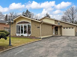 50 Nymark Ave, Toronto, ON M2J2G9