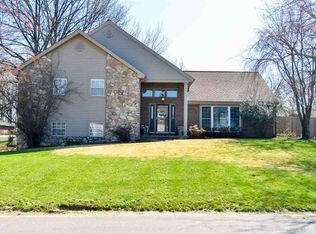 5288 Oakwood Dr, Newburgh, IN 47630