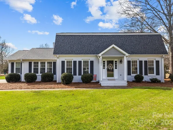 5901 Oakwielde Ct, Mint Hill, NC 28227