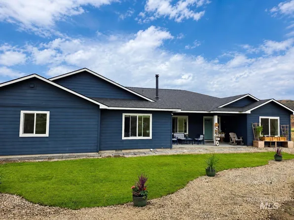 34 Deirdre Ln, Horseshoe Bend, ID 83629