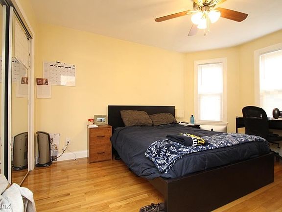 landlord_unit_photo_28572320_7