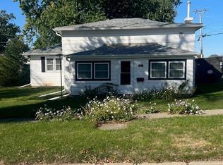 611 Grant St, Tama, IA 52339