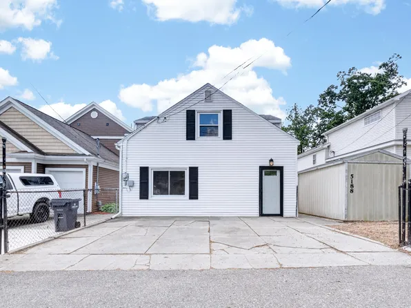 5188 Deep Point Dr, Portage, MI 49002