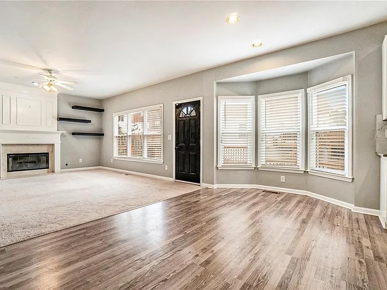 4893 Delford Ct SE — Photo 8