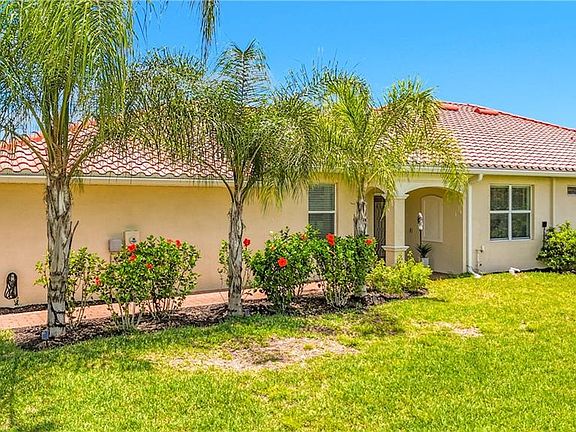 5th image of 2558 Vine AVE