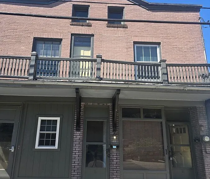 14-18 Penn Ave #16 — Photo 1