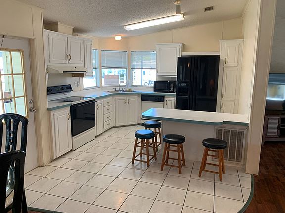 5th image of 1000 Walker St Lot 5