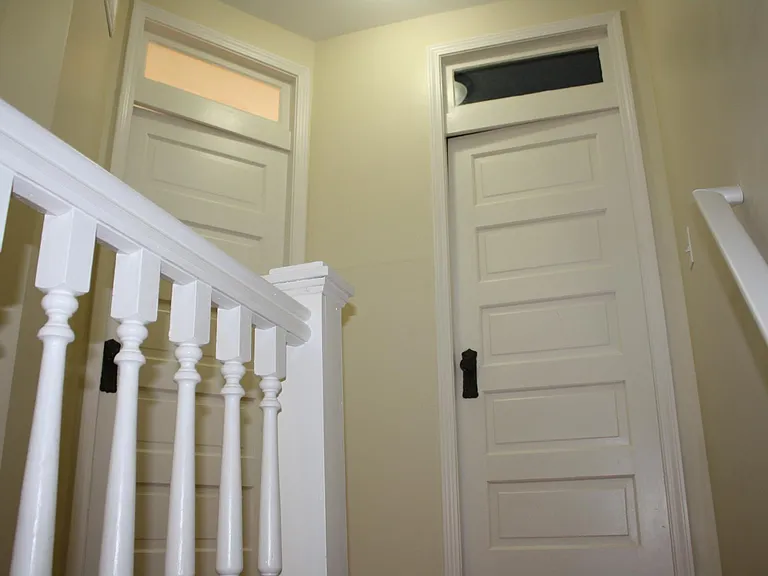 1466 Indianola Ave — Photo 5