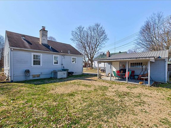 4th image of 1637 Burdette Ct