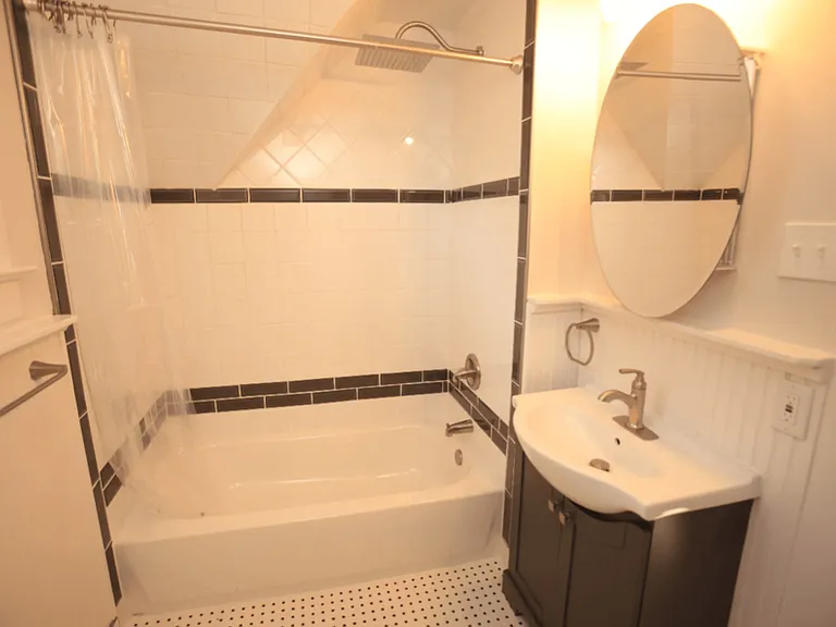 905 Sybil St #905SYB — Photo 7