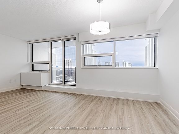 4th image of 201 Sherbourne St #N0203