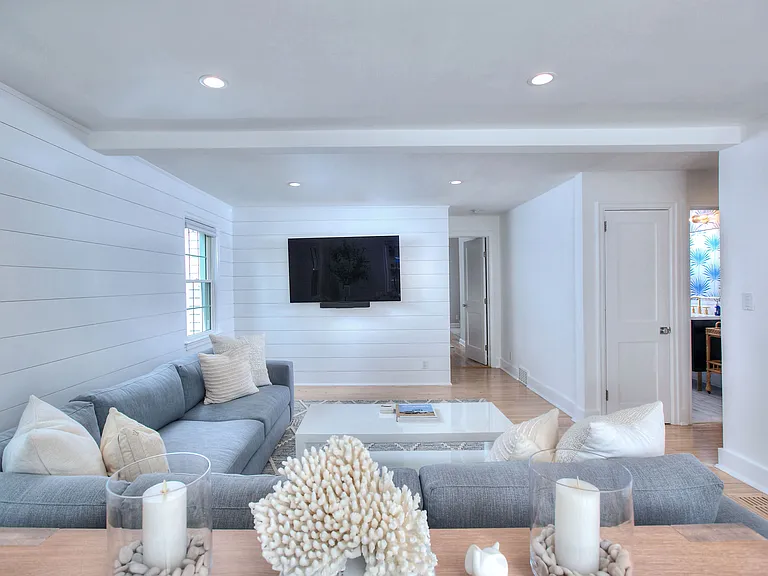 537 Penfield Rd — Photo 14