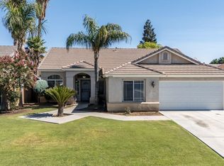 6816 Leaf Valley Dr, Bakersfield, CA 93313