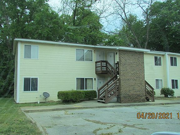 4th image of 136 Cambridge Ave