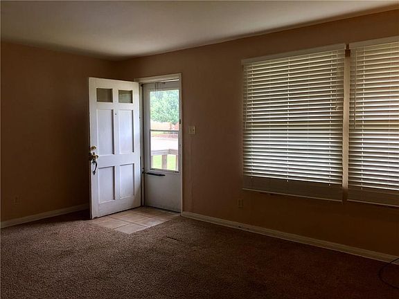 4th image of 4708 SE 26th St