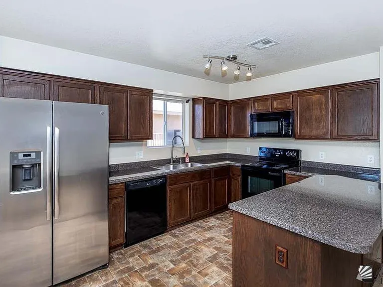 4080 S Sunlight Way — Photo 4