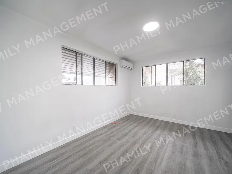 475 S Los Robles Ave #16 — Photo 8
