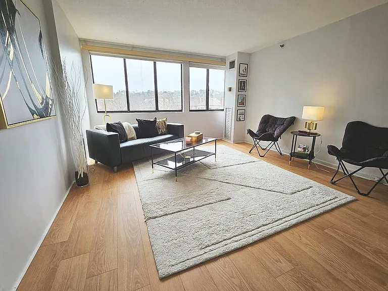1731 Beacon St #521 — Photo 3