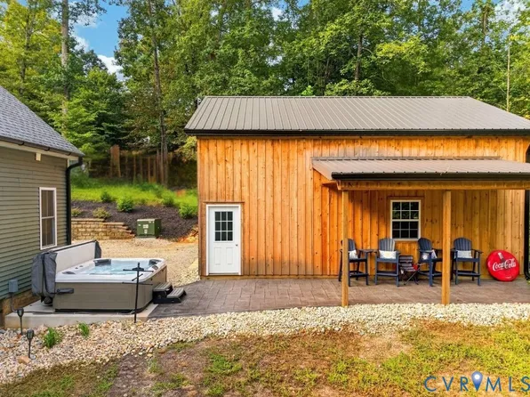 2515 Mill Rd, Powhatan, VA 23139