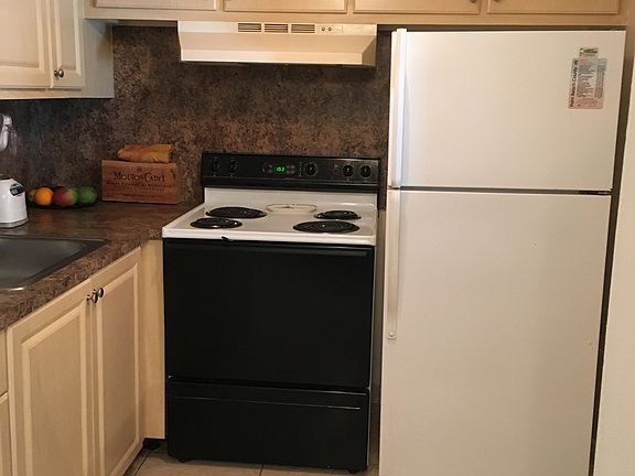 5th image of 54 Easthampton C