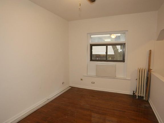 5th image of 3026 N Halsted St APT 1C