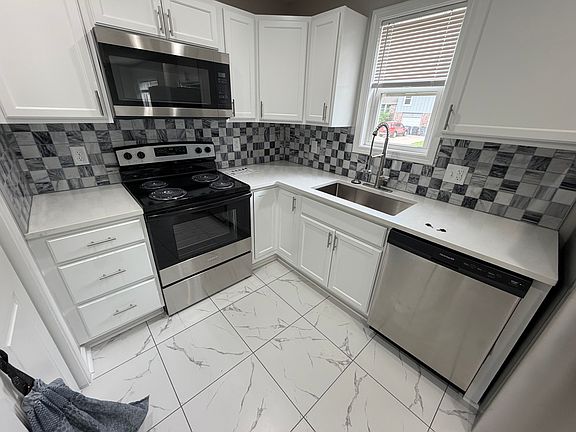 3rd image of 117 S Julia St