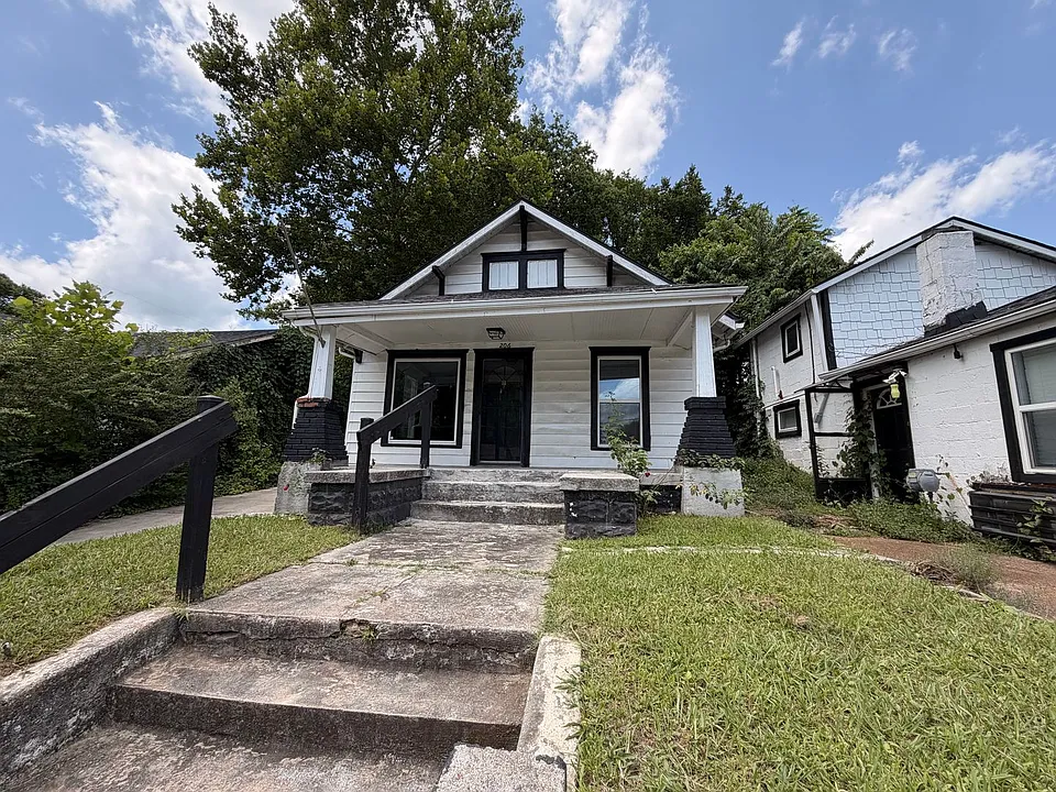 206 Olive St