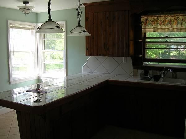 2nd image of 328 Saunders Dr