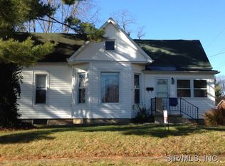 103 S 6th St, Greenville, IL