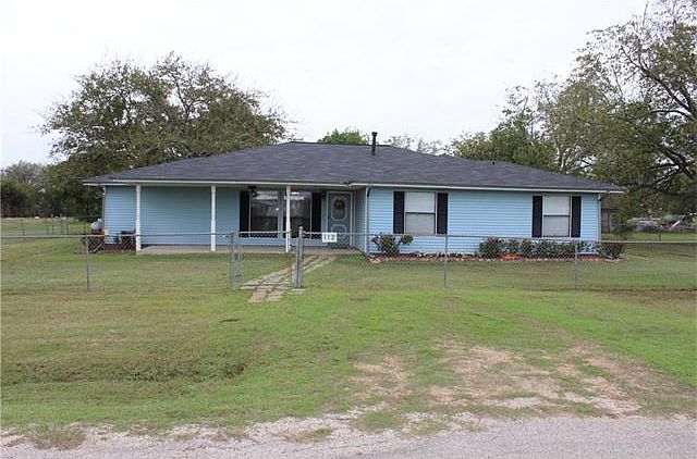 1st image of 112 N Bastrop St