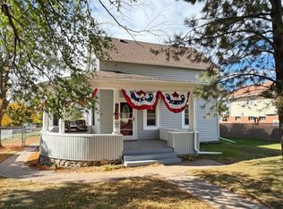 214 College St, Flasher, ND 58535