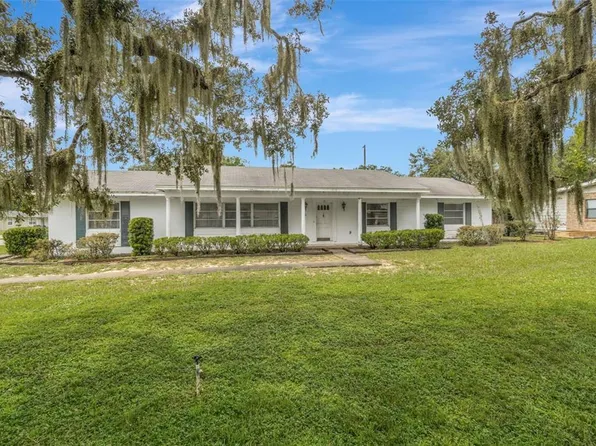 1310 E Crooked Lake Dr, Eustis, FL 32726