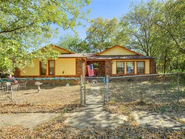 223 S Hickory St, Bristow, OK 74010