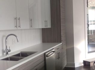 1743 N Milwaukee Ave #303, Chicago, IL 60647