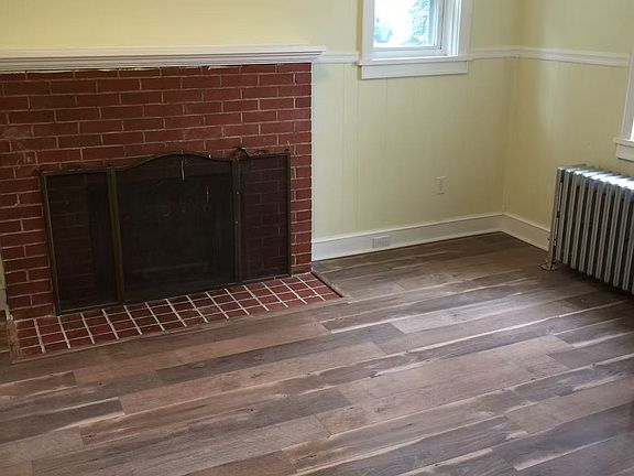 5th image of 45 E Park Pl