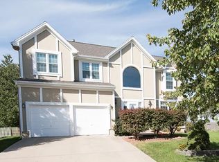 8916 W 126th St, Overland Park, KS 66213