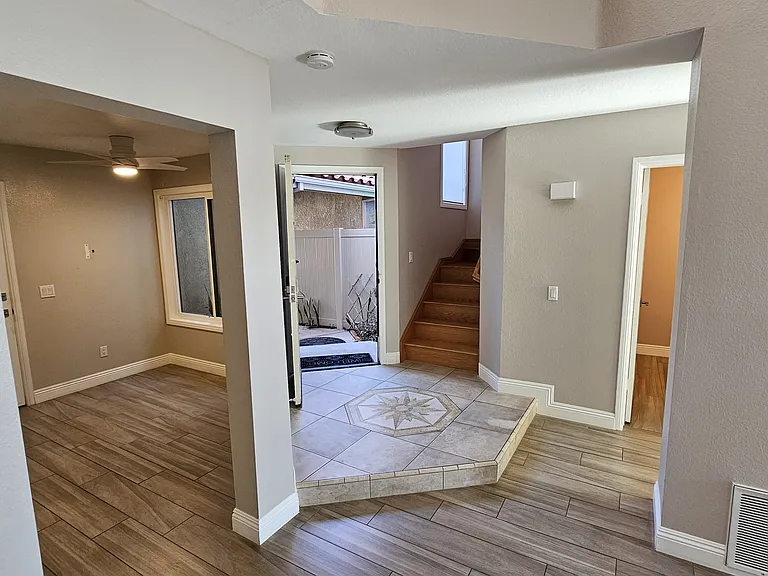 18219 Hampton Ct — Photo 8