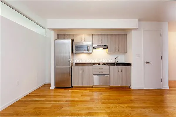 Rented by Mirador Real Estate | media 33