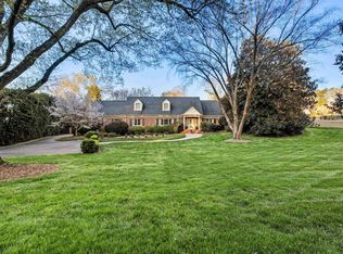 10 Parkins Lake Rd, Greenville, SC 29607