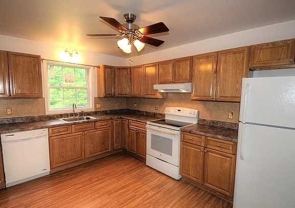 2nd image of 1 Clyde Ct