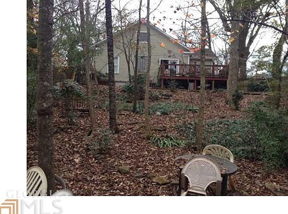 2nd image of 920 Pecan St