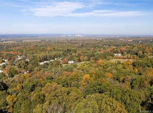 37 Knob Hill Rd, Glastonbury, CT 06033