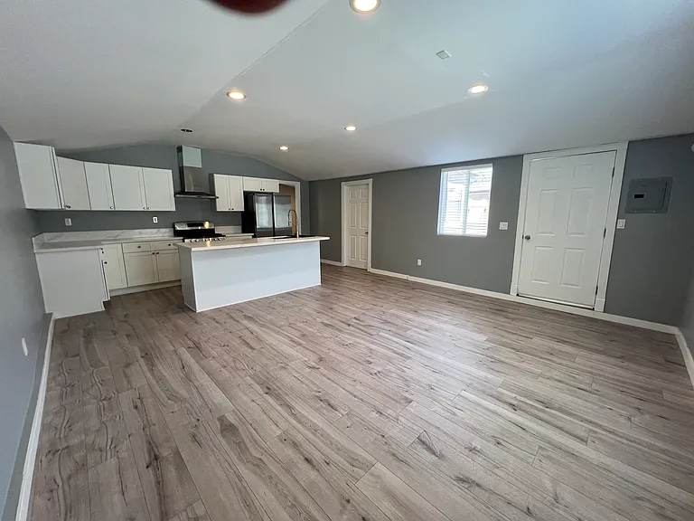 1809 Bonita Ave #1809 — Photo 2