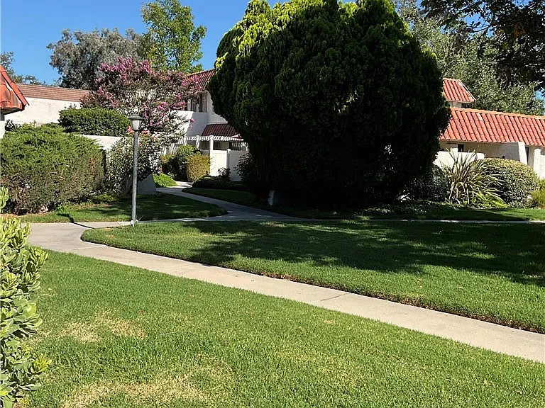 1141 Landsburn Cir — Photo 26