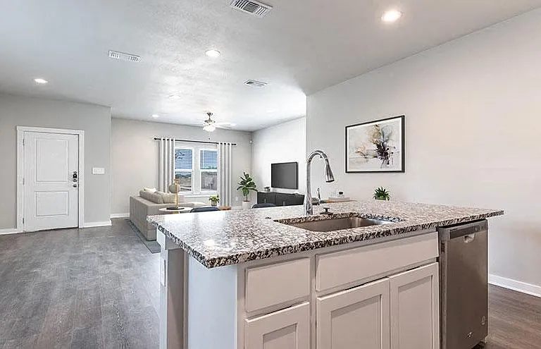 Patterson Pointe — Photo 9