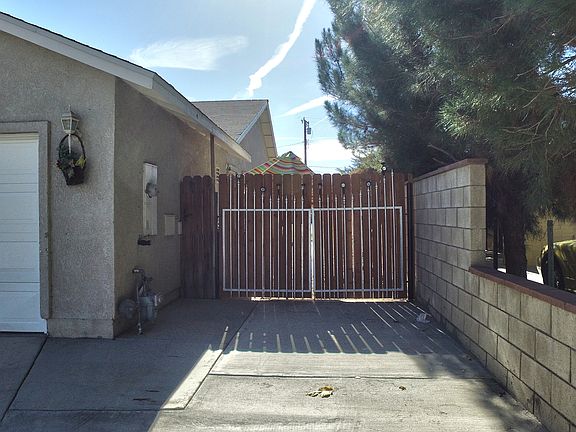 4th image of 1022 W Norberry St