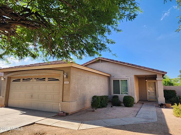 3rd image of 1620 E ALICIA Drive